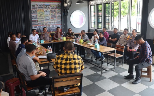 Kapolres Pelalawan gelar coffee morning bersama KPU, Bawaslu dan pedukung Paslon (foto/Andy)